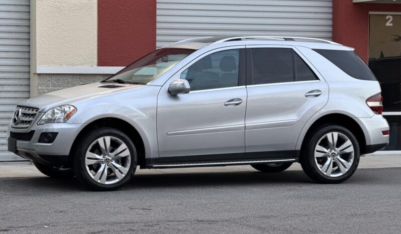 
								2009 Mercedes-Benz ML350 4MATIC full									