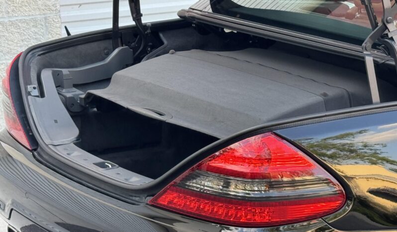 
								2011 Mercedes-Benz SL550 full									
