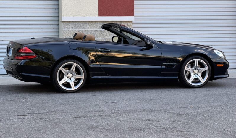 
								2011 Mercedes-Benz SL550 full									