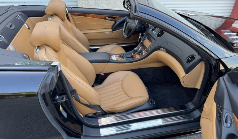 
								2011 Mercedes-Benz SL550 full									