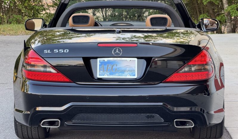 
								2011 Mercedes-Benz SL550 full									