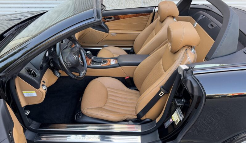 
								2011 Mercedes-Benz SL550 full									