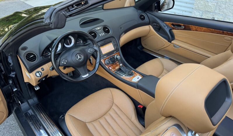 
								2011 Mercedes-Benz SL550 full									