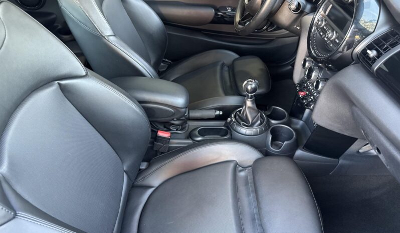 
								2016 Mini Cooper S 6-Speed full									