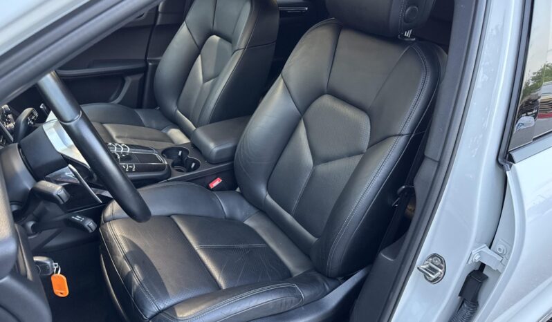 
								2018 Porsche Macan S full									