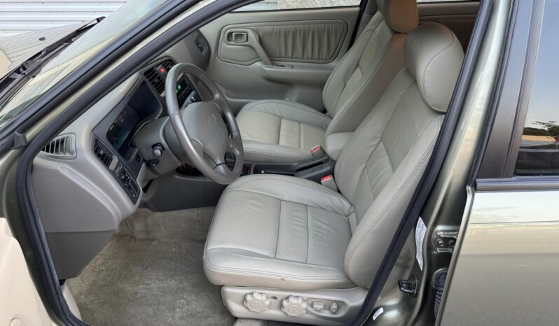 
								2001 Infiniti G20 full									