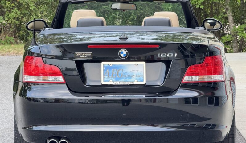 
								2008 BMW 128i Convertible full									