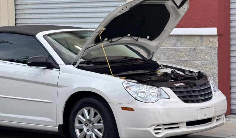 
								2008 Chrysler Sebring LX Convertible full									