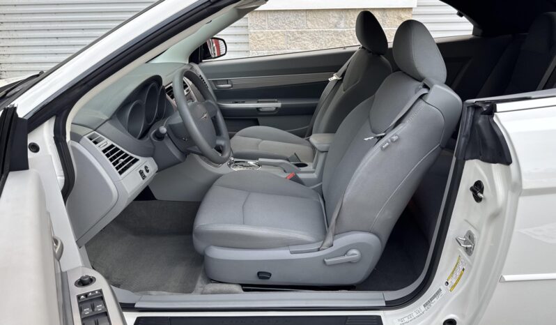
								2008 Chrysler Sebring LX Convertible full									