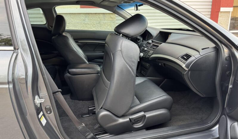 
								2008 Honda Accord Coupe V6 full									