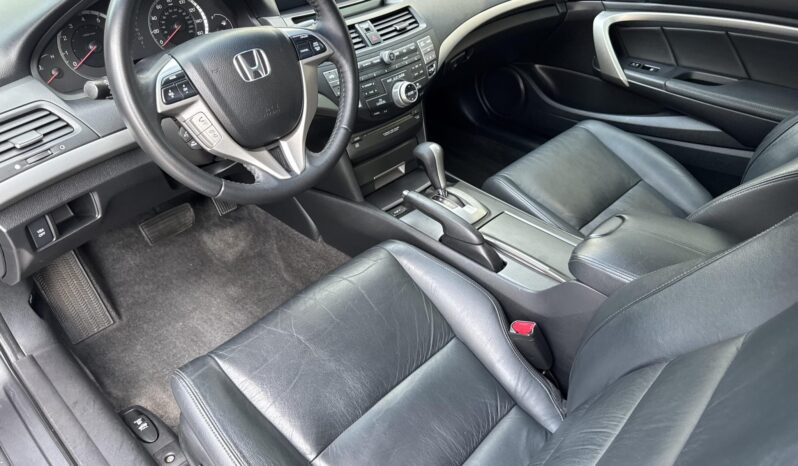 
								2008 Honda Accord Coupe V6 full									