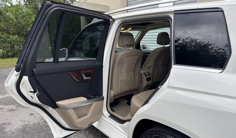 
								2010 Mercedes-Benz GLK350 4MATIC full									