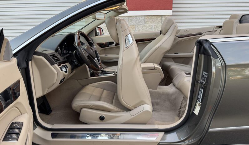 
								2012 Mercedes-Benz E550 Cabriolet full									