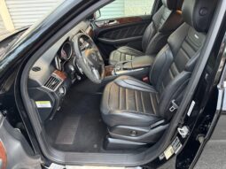 
										2012 Mercedes-Benz ML63 AMG full									