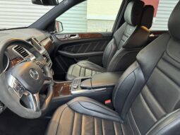 
										2012 Mercedes-Benz ML63 AMG full									