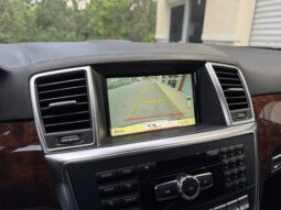 
										2012 Mercedes-Benz ML63 AMG full									