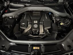 
										2012 Mercedes-Benz ML63 AMG full									