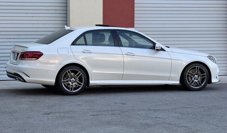 
								2014 Mercedes-Benz E550 4MATIC Sedan full									