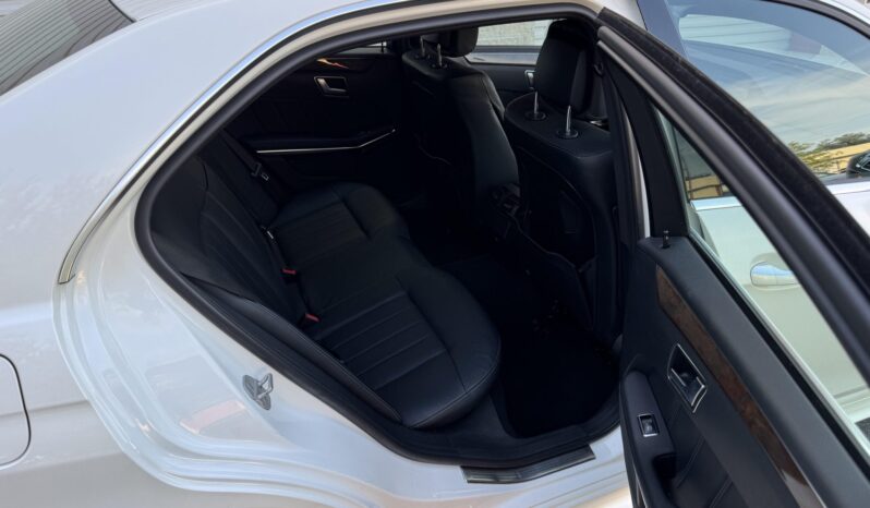 
								2014 Mercedes-Benz E550 4MATIC Sedan full									