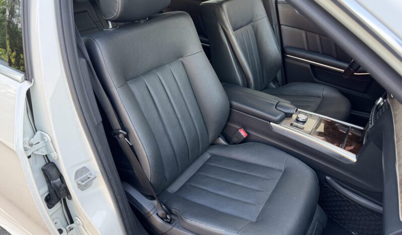 
								2014 Mercedes-Benz E550 4MATIC Sedan full									
