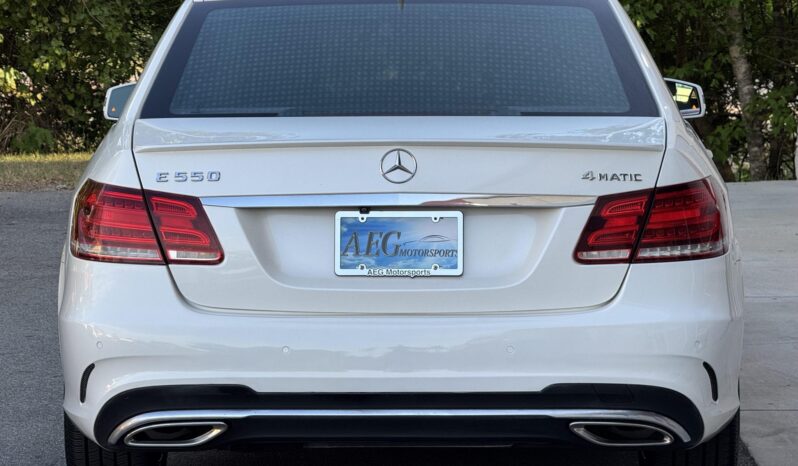 
								2014 Mercedes-Benz E550 4MATIC Sedan full									