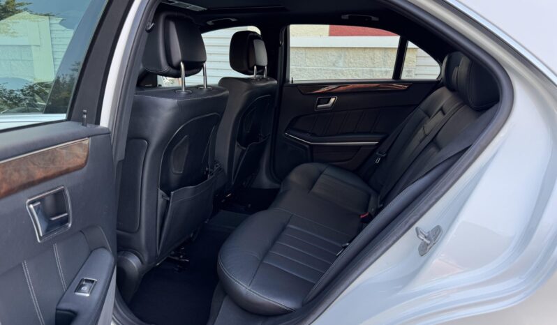 
								2014 Mercedes-Benz E550 4MATIC Sedan full									