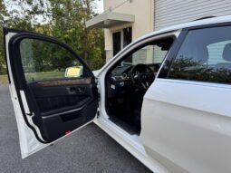 
										2014 Mercedes-Benz E550 4MATIC Sedan full									