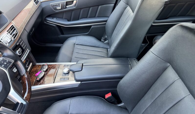 
								2014 Mercedes-Benz E550 4MATIC Sedan full									