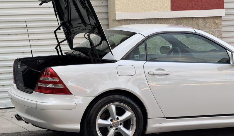 
								2001 Mercedes-Benz SLK320 full									