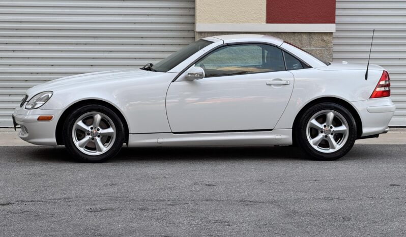 
								2001 Mercedes-Benz SLK320 full									