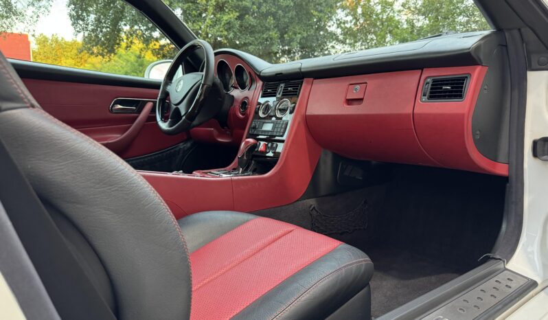
								2001 Mercedes-Benz SLK320 full									
