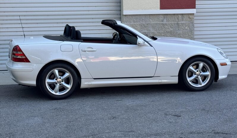 
								2001 Mercedes-Benz SLK320 full									