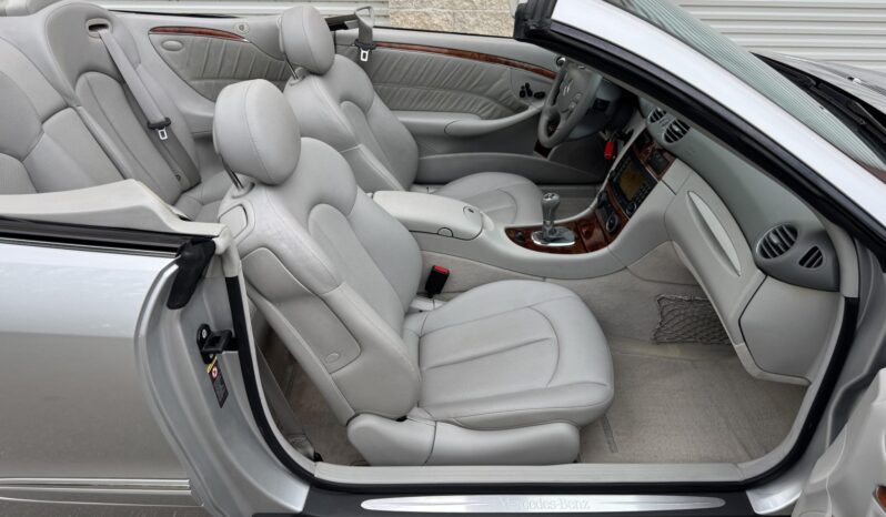 
								2005 Mercedes-Benz CLK500 Cabriolet full									