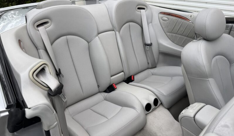 
								2005 Mercedes-Benz CLK500 Cabriolet full									