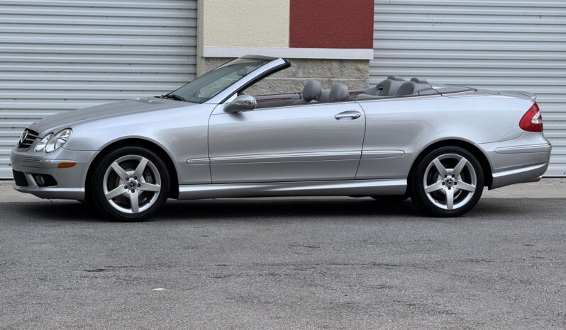 
								2005 Mercedes-Benz CLK500 Cabriolet full									