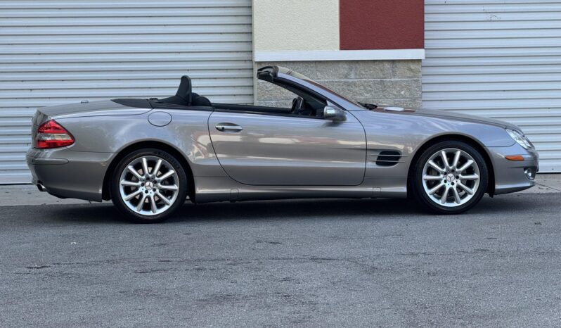 
								2007 Mercedes-Benz SL550 full									