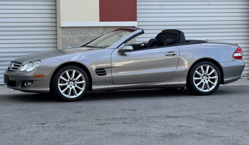 
								2007 Mercedes-Benz SL550 full									
