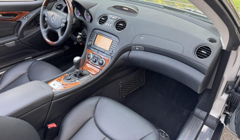 
								2007 Mercedes-Benz SL550 full									