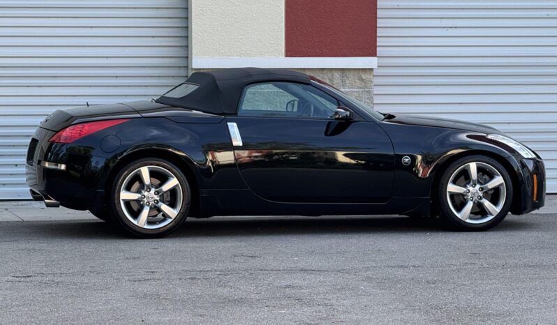 
								2007 Nissan 350Z Touring Roadster full									