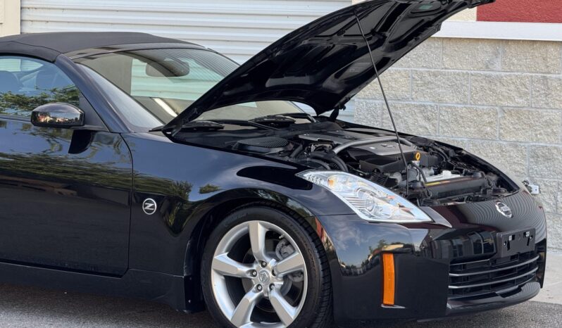 
								2007 Nissan 350Z Touring Roadster full									