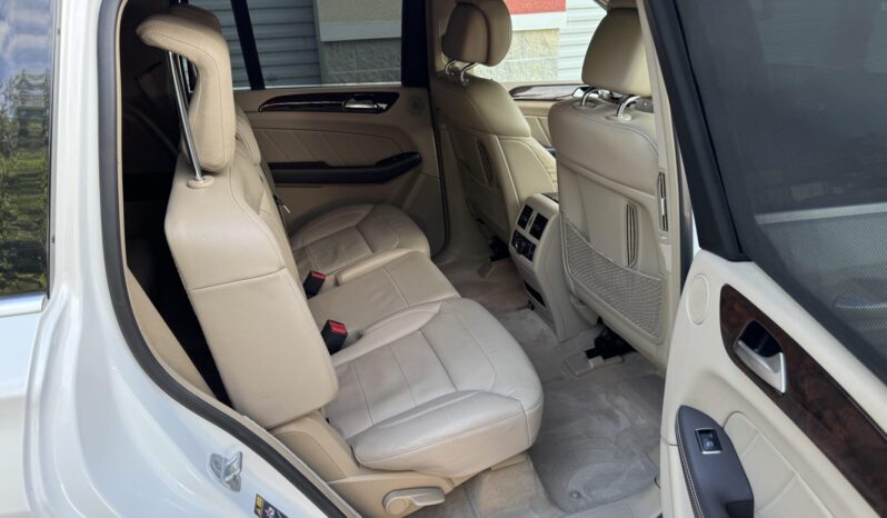 
								2015 Mercedes-Benz GL450 4MATIC full									