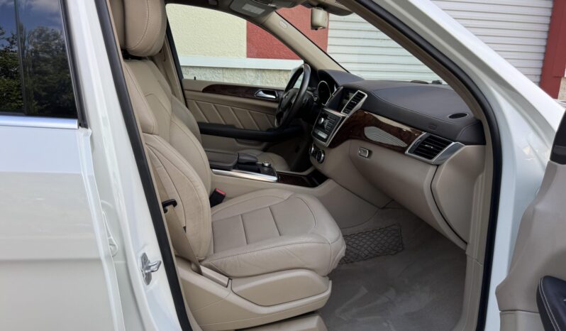 
								2015 Mercedes-Benz GL450 4MATIC full									