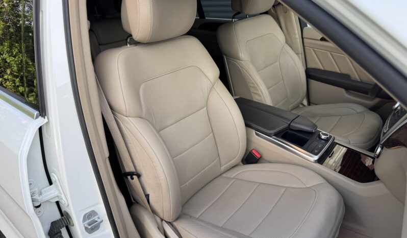 
								2015 Mercedes-Benz GL450 4MATIC full									