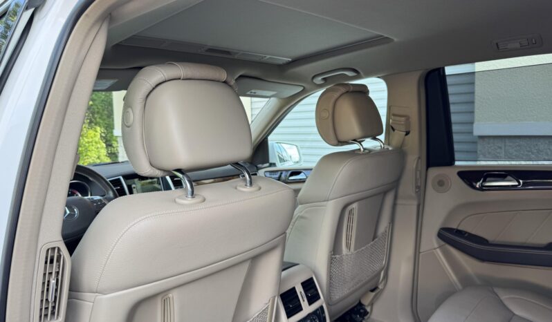 
								2015 Mercedes-Benz GL450 4MATIC full									