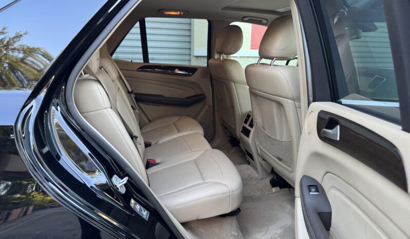 
								2015 Mercedes-Benz ML350 4MATIC full									