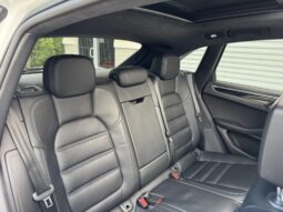 
										2015 Porsche Macan Turbo full									