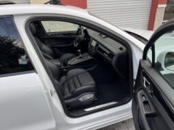 
										2015 Porsche Macan Turbo full									