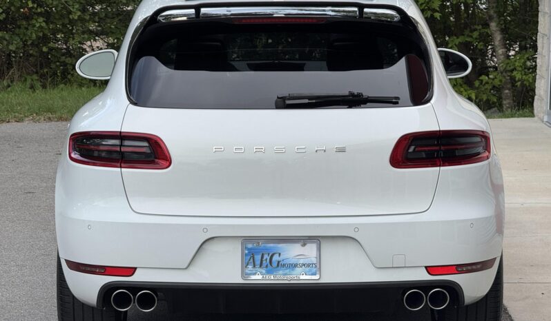 
								2015 Porsche Macan Turbo full									