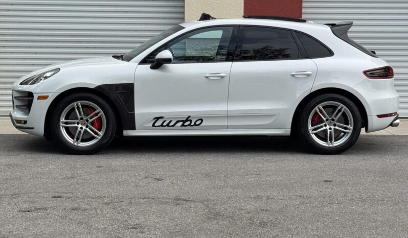 
								2015 Porsche Macan Turbo full									