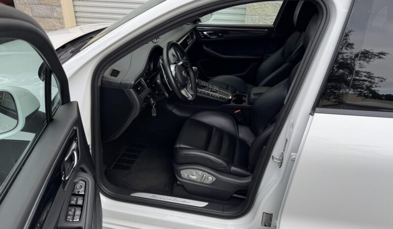 
								2015 Porsche Macan Turbo full									